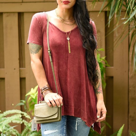 The House Of Gentry Tops - Burgundy Mineral Wash Top